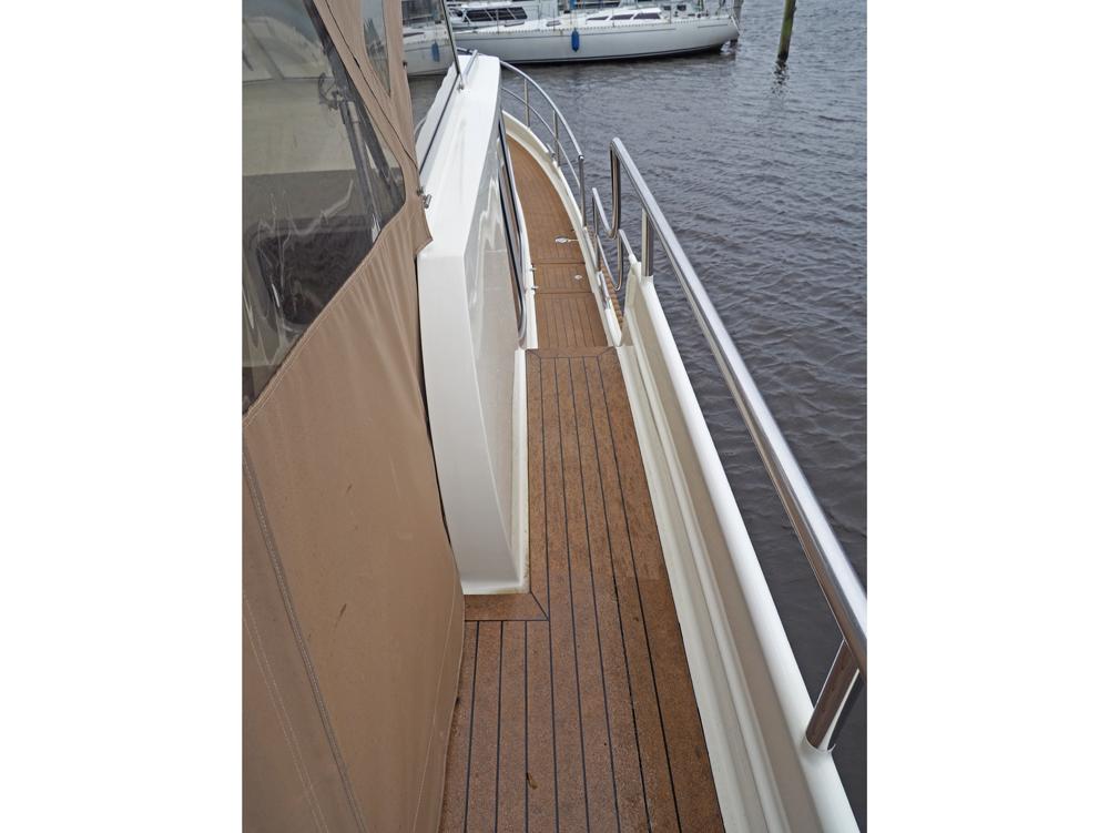  Deck equipment